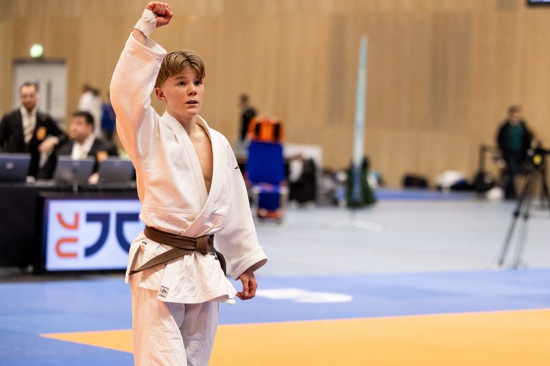Klaas Heimans with a clenched fist after the win
